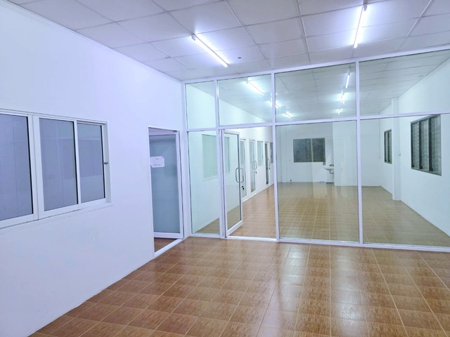 ประกาศฟรี! ซื้อ-ขาย-เช่า คอนโด บ้าน ทาวน์โฮม ที่ดิน และพื้นที่เชิงพาณิชย์ทั่วประเทศไทย ทุกทำเล ทุกงบประมาณ ไม่มีค่าใช้จ่าย ลงง่าย ขายไว เข้าถึงผู้ซื้อโดยตรง 5 256664pic4.jpg