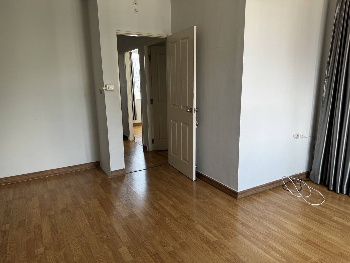 ประกาศฟรี! ซื้อ-ขาย-เช่า คอนโด บ้าน ทาวน์โฮม ที่ดิน และพื้นที่เชิงพาณิชย์ทั่วประเทศไทย ทุกทำเล ทุกงบประมาณ ไม่มีค่าใช้จ่าย ลงง่าย ขายไว เข้าถึงผู้ซื้อโดยตรง 3 294285pic2.jpg