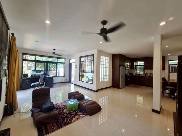 ประกาศฟรี! ซื้อ-ขาย-เช่า คอนโด บ้าน ทาวน์โฮม ที่ดิน และพื้นที่เชิงพาณิชย์ทั่วประเทศไทย ทุกทำเล ทุกงบประมาณ ไม่มีค่าใช้จ่าย ลงง่าย ขายไว เข้าถึงผู้ซื้อโดยตรง 3 298598pic2.jpg