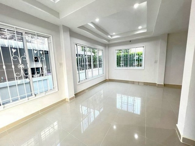 ประกาศฟรี! ซื้อ-ขาย-เช่า คอนโด บ้าน ทาวน์โฮม ที่ดิน และพื้นที่เชิงพาณิชย์ทั่วประเทศไทย ทุกทำเล ทุกงบประมาณ ไม่มีค่าใช้จ่าย ลงง่าย ขายไว เข้าถึงผู้ซื้อโดยตรง 3 256892pic2.jpg