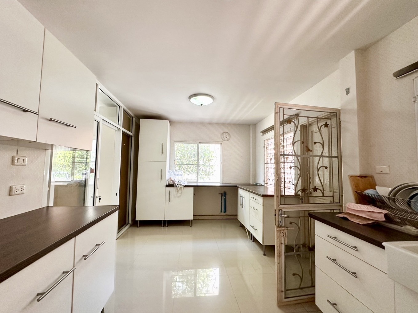 ประกาศฟรี! ซื้อ-ขาย-เช่า คอนโด บ้าน ทาวน์โฮม ที่ดิน และพื้นที่เชิงพาณิชย์ทั่วประเทศไทย ทุกทำเล ทุกงบประมาณ ไม่มีค่าใช้จ่าย ลงง่าย ขายไว เข้าถึงผู้ซื้อโดยตรง 4 16911pic3.jpg