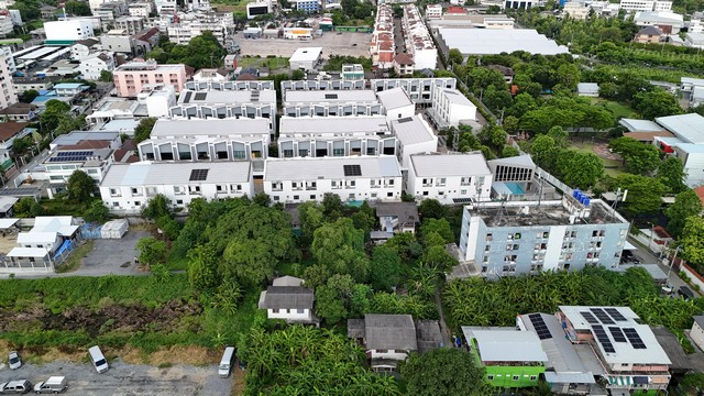 ประกาศฟรี! ซื้อ-ขาย-เช่า คอนโด บ้าน ทาวน์โฮม ที่ดิน และพื้นที่เชิงพาณิชย์ทั่วประเทศไทย ทุกทำเล ทุกงบประมาณ ไม่มีค่าใช้จ่าย ลงง่าย ขายไว เข้าถึงผู้ซื้อโดยตรง 4 316813pic3.jpg