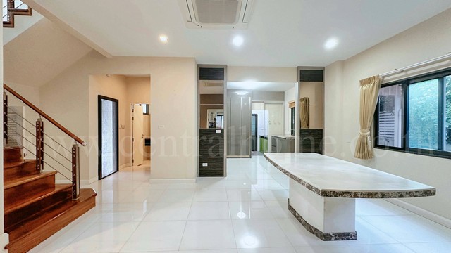 ประกาศฟรี! ซื้อ-ขาย-เช่า คอนโด บ้าน ทาวน์โฮม ที่ดิน และพื้นที่เชิงพาณิชย์ทั่วประเทศไทย ทุกทำเล ทุกงบประมาณ ไม่มีค่าใช้จ่าย ลงง่าย ขายไว เข้าถึงผู้ซื้อโดยตรง 4 204389pic3.jpg