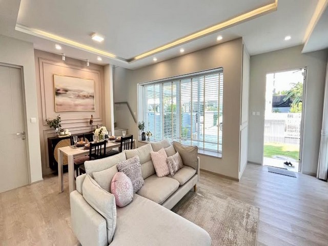 ประกาศฟรี! ซื้อ-ขาย-เช่า คอนโด บ้าน ทาวน์โฮม ที่ดิน และพื้นที่เชิงพาณิชย์ทั่วประเทศไทย ทุกทำเล ทุกงบประมาณ ไม่มีค่าใช้จ่าย ลงง่าย ขายไว เข้าถึงผู้ซื้อโดยตรง 3 515634pic2.jpg