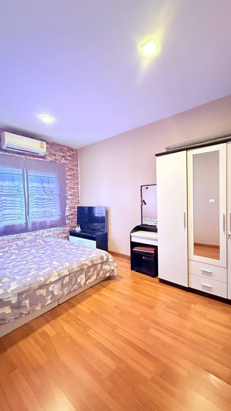 ประกาศฟรี! ซื้อ-ขาย-เช่า คอนโด บ้าน ทาวน์โฮม ที่ดิน และพื้นที่เชิงพาณิชย์ทั่วประเทศไทย ทุกทำเล ทุกงบประมาณ ไม่มีค่าใช้จ่าย ลงง่าย ขายไว เข้าถึงผู้ซื้อโดยตรง 5 257005pic4.jpg