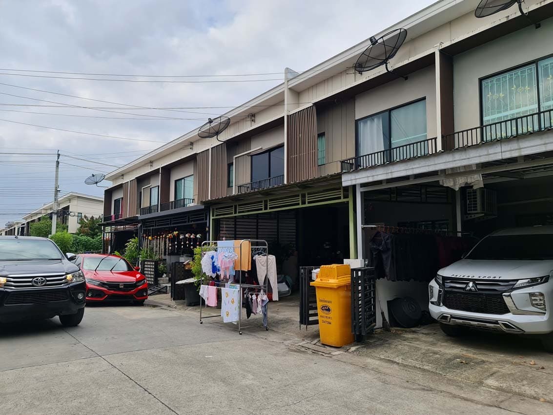 ประกาศฟรี! ซื้อ-ขาย-เช่า คอนโด บ้าน ทาวน์โฮม ที่ดิน และพื้นที่เชิงพาณิชย์ทั่วประเทศไทย ทุกทำเล ทุกงบประมาณ ไม่มีค่าใช้จ่าย ลงง่าย ขายไว เข้าถึงผู้ซื้อโดยตรง 4 256873pic3.jpg