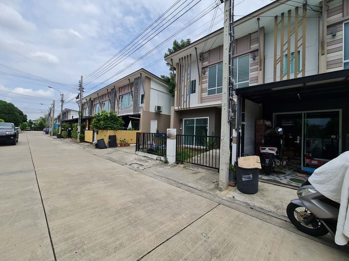 ประกาศฟรี! ซื้อ-ขาย-เช่า คอนโด บ้าน ทาวน์โฮม ที่ดิน และพื้นที่เชิงพาณิชย์ทั่วประเทศไทย ทุกทำเล ทุกงบประมาณ ไม่มีค่าใช้จ่าย ลงง่าย ขายไว เข้าถึงผู้ซื้อโดยตรง 4 256869pic3.jpg