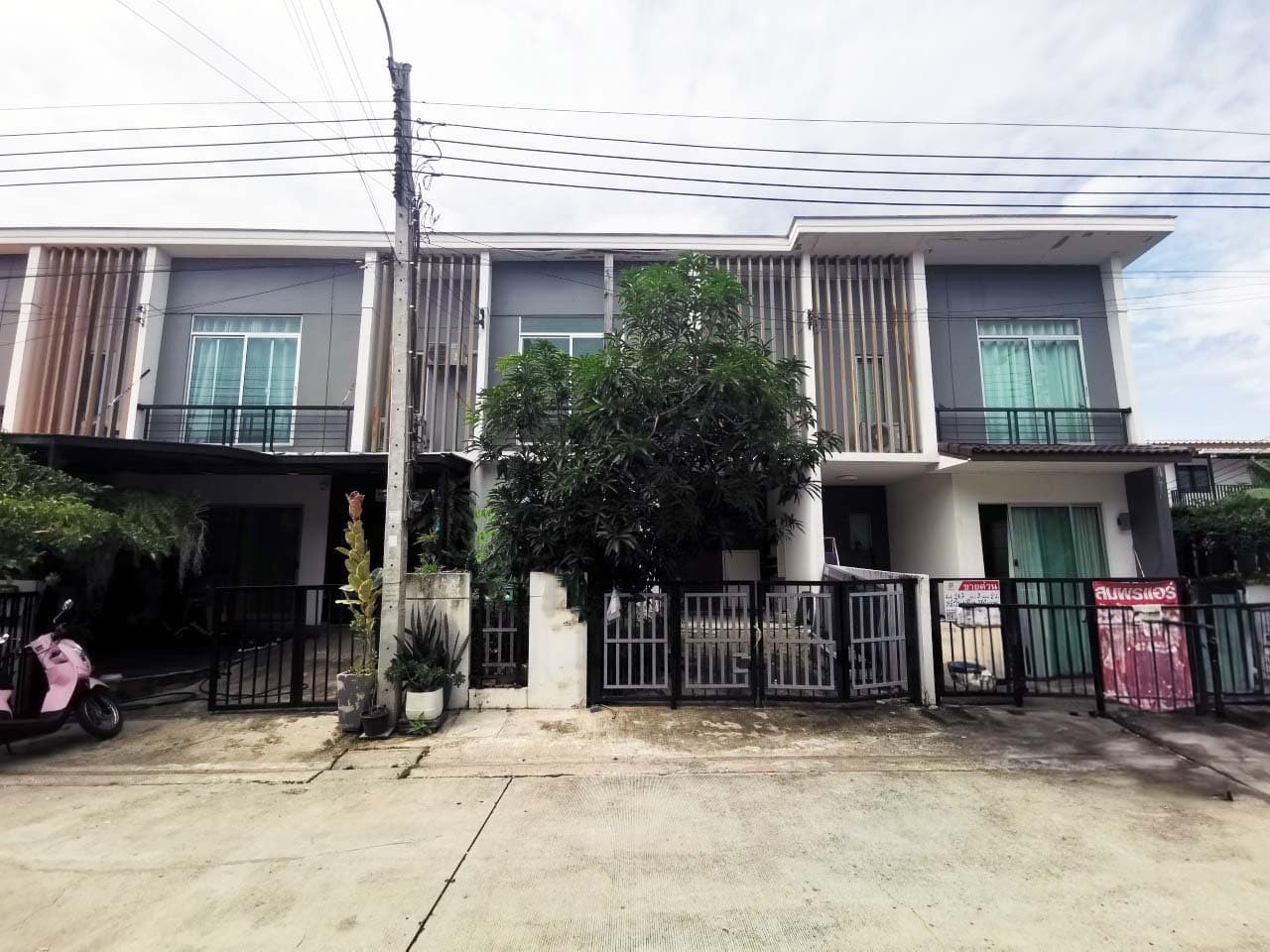 ประกาศฟรี! ซื้อ-ขาย-เช่า คอนโด บ้าน ทาวน์โฮม ที่ดิน และพื้นที่เชิงพาณิชย์ทั่วประเทศไทย ทุกทำเล ทุกงบประมาณ ไม่มีค่าใช้จ่าย ลงง่าย ขายไว เข้าถึงผู้ซื้อโดยตรง 2 256860pic1.jpg