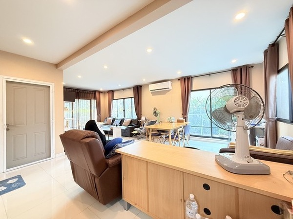 ประกาศฟรี! ซื้อ-ขาย-เช่า คอนโด บ้าน ทาวน์โฮม ที่ดิน และพื้นที่เชิงพาณิชย์ทั่วประเทศไทย ทุกทำเล ทุกงบประมาณ ไม่มีค่าใช้จ่าย ลงง่าย ขายไว เข้าถึงผู้ซื้อโดยตรง 5 517453pic4.jpg