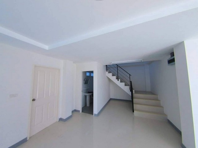 ประกาศฟรี! ซื้อ-ขาย-เช่า คอนโด บ้าน ทาวน์โฮม ที่ดิน และพื้นที่เชิงพาณิชย์ทั่วประเทศไทย ทุกทำเล ทุกงบประมาณ ไม่มีค่าใช้จ่าย ลงง่าย ขายไว เข้าถึงผู้ซื้อโดยตรง 5 517880pic4.jpg