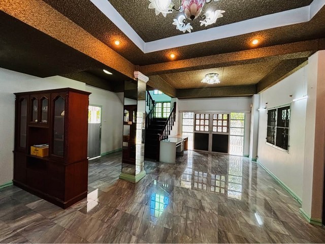 ประกาศฟรี! ซื้อ-ขาย-เช่า คอนโด บ้าน ทาวน์โฮม ที่ดิน และพื้นที่เชิงพาณิชย์ทั่วประเทศไทย ทุกทำเล ทุกงบประมาณ ไม่มีค่าใช้จ่าย ลงง่าย ขายไว เข้าถึงผู้ซื้อโดยตรง 3 517942pic2.jpg