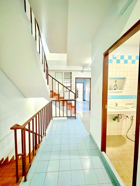 ประกาศฟรี! ซื้อ-ขาย-เช่า คอนโด บ้าน ทาวน์โฮม ที่ดิน และพื้นที่เชิงพาณิชย์ทั่วประเทศไทย ทุกทำเล ทุกงบประมาณ ไม่มีค่าใช้จ่าย ลงง่าย ขายไว เข้าถึงผู้ซื้อโดยตรง 4 257012pic3.jpg