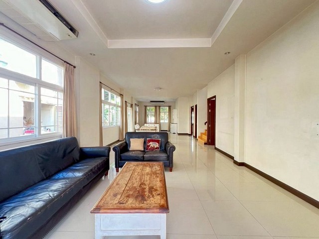 ประกาศฟรี! ซื้อ-ขาย-เช่า คอนโด บ้าน ทาวน์โฮม ที่ดิน และพื้นที่เชิงพาณิชย์ทั่วประเทศไทย ทุกทำเล ทุกงบประมาณ ไม่มีค่าใช้จ่าย ลงง่าย ขายไว เข้าถึงผู้ซื้อโดยตรง 4 257091pic3.jpg