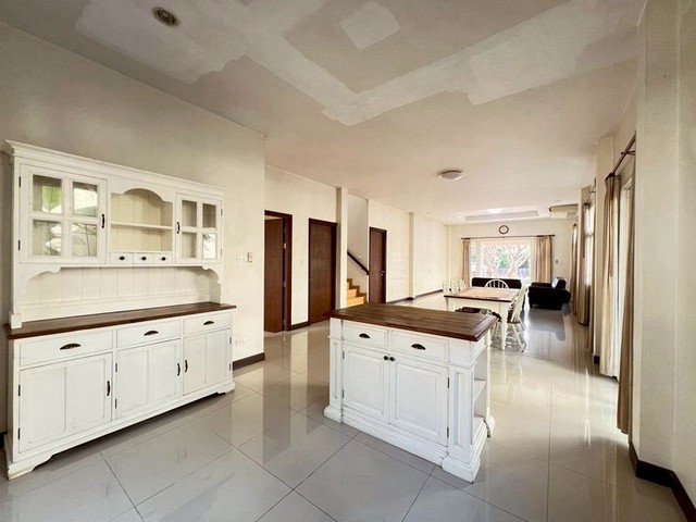 ประกาศฟรี! ซื้อ-ขาย-เช่า คอนโด บ้าน ทาวน์โฮม ที่ดิน และพื้นที่เชิงพาณิชย์ทั่วประเทศไทย ทุกทำเล ทุกงบประมาณ ไม่มีค่าใช้จ่าย ลงง่าย ขายไว เข้าถึงผู้ซื้อโดยตรง 5 257091pic4.jpg