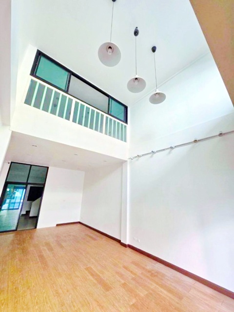 ประกาศฟรี! ซื้อ-ขาย-เช่า คอนโด บ้าน ทาวน์โฮม ที่ดิน และพื้นที่เชิงพาณิชย์ทั่วประเทศไทย ทุกทำเล ทุกงบประมาณ ไม่มีค่าใช้จ่าย ลงง่าย ขายไว เข้าถึงผู้ซื้อโดยตรง 5 316967pic4.jpg