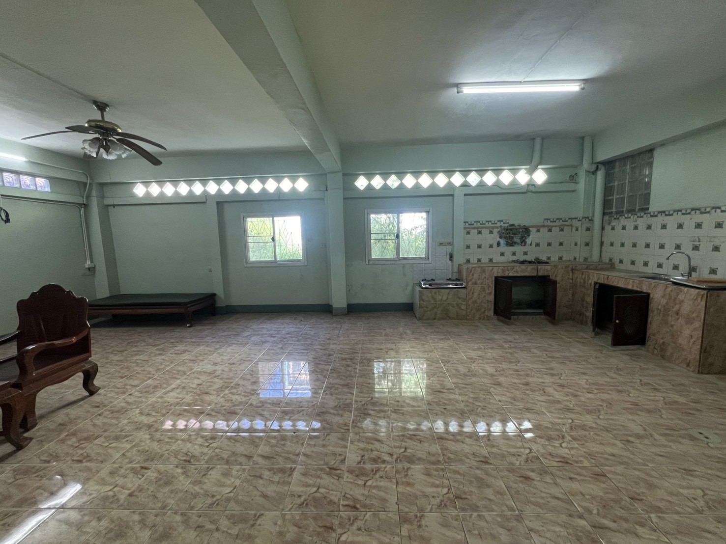 ประกาศฟรี! ซื้อ-ขาย-เช่า คอนโด บ้าน ทาวน์โฮม ที่ดิน และพื้นที่เชิงพาณิชย์ทั่วประเทศไทย ทุกทำเล ทุกงบประมาณ ไม่มีค่าใช้จ่าย ลงง่าย ขายไว เข้าถึงผู้ซื้อโดยตรง 3 316983pic2.jpg