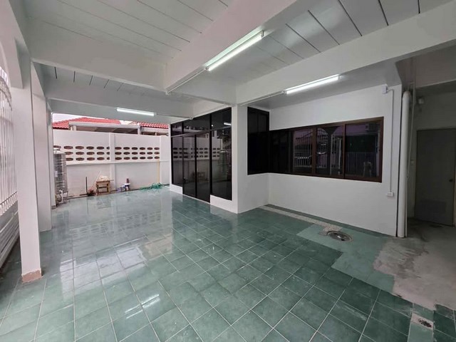 ประกาศฟรี! ซื้อ-ขาย-เช่า คอนโด บ้าน ทาวน์โฮม ที่ดิน และพื้นที่เชิงพาณิชย์ทั่วประเทศไทย ทุกทำเล ทุกงบประมาณ ไม่มีค่าใช้จ่าย ลงง่าย ขายไว เข้าถึงผู้ซื้อโดยตรง 3 518052pic2.jpg