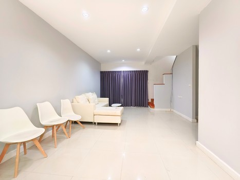 ประกาศฟรี! ซื้อ-ขาย-เช่า คอนโด บ้าน ทาวน์โฮม ที่ดิน และพื้นที่เชิงพาณิชย์ทั่วประเทศไทย ทุกทำเล ทุกงบประมาณ ไม่มีค่าใช้จ่าย ลงง่าย ขายไว เข้าถึงผู้ซื้อโดยตรง 5 315349pic4.jpg