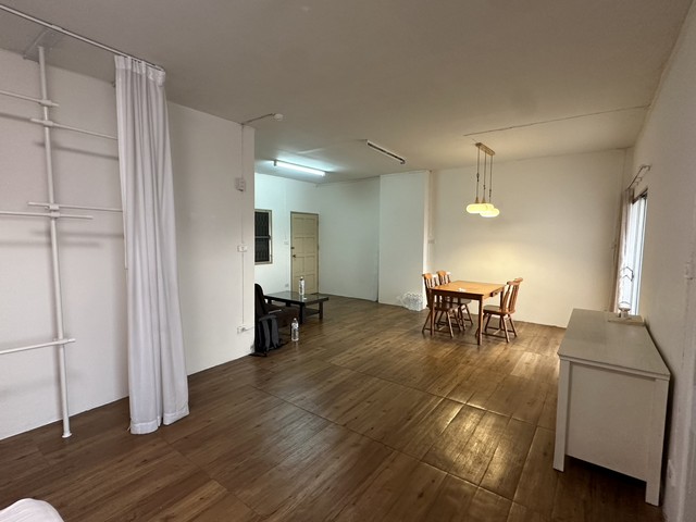 ประกาศฟรี! ซื้อ-ขาย-เช่า คอนโด บ้าน ทาวน์โฮม ที่ดิน และพื้นที่เชิงพาณิชย์ทั่วประเทศไทย ทุกทำเล ทุกงบประมาณ ไม่มีค่าใช้จ่าย ลงง่าย ขายไว เข้าถึงผู้ซื้อโดยตรง 4 257268pic3.jpg