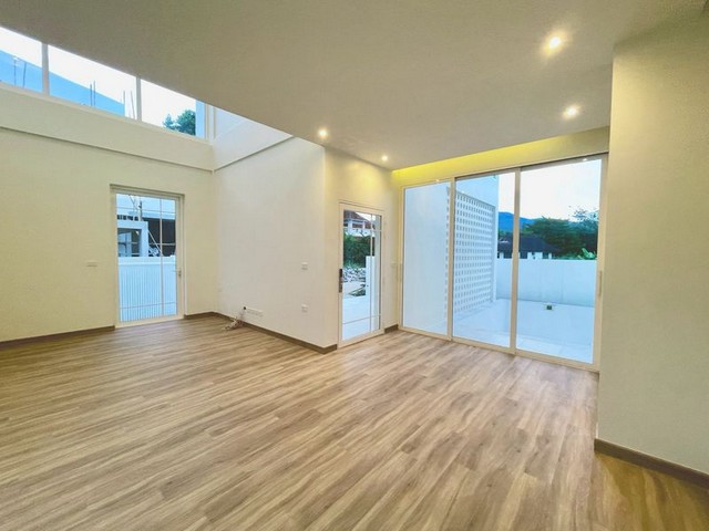 ประกาศฟรี! ซื้อ-ขาย-เช่า คอนโด บ้าน ทาวน์โฮม ที่ดิน และพื้นที่เชิงพาณิชย์ทั่วประเทศไทย ทุกทำเล ทุกงบประมาณ ไม่มีค่าใช้จ่าย ลงง่าย ขายไว เข้าถึงผู้ซื้อโดยตรง 5 257288pic4.jpg