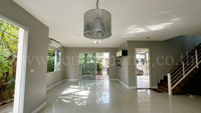 ประกาศฟรี! ซื้อ-ขาย-เช่า คอนโด บ้าน ทาวน์โฮม ที่ดิน และพื้นที่เชิงพาณิชย์ทั่วประเทศไทย ทุกทำเล ทุกงบประมาณ ไม่มีค่าใช้จ่าย ลงง่าย ขายไว เข้าถึงผู้ซื้อโดยตรง 4 257212pic3.jpg