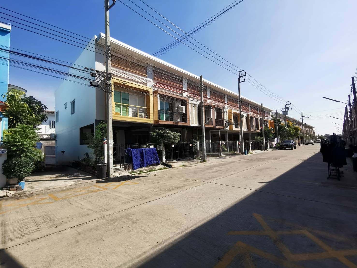 ประกาศฟรี! ซื้อ-ขาย-เช่า คอนโด บ้าน ทาวน์โฮม ที่ดิน และพื้นที่เชิงพาณิชย์ทั่วประเทศไทย ทุกทำเล ทุกงบประมาณ ไม่มีค่าใช้จ่าย ลงง่าย ขายไว เข้าถึงผู้ซื้อโดยตรง 5 257225pic4.jpg