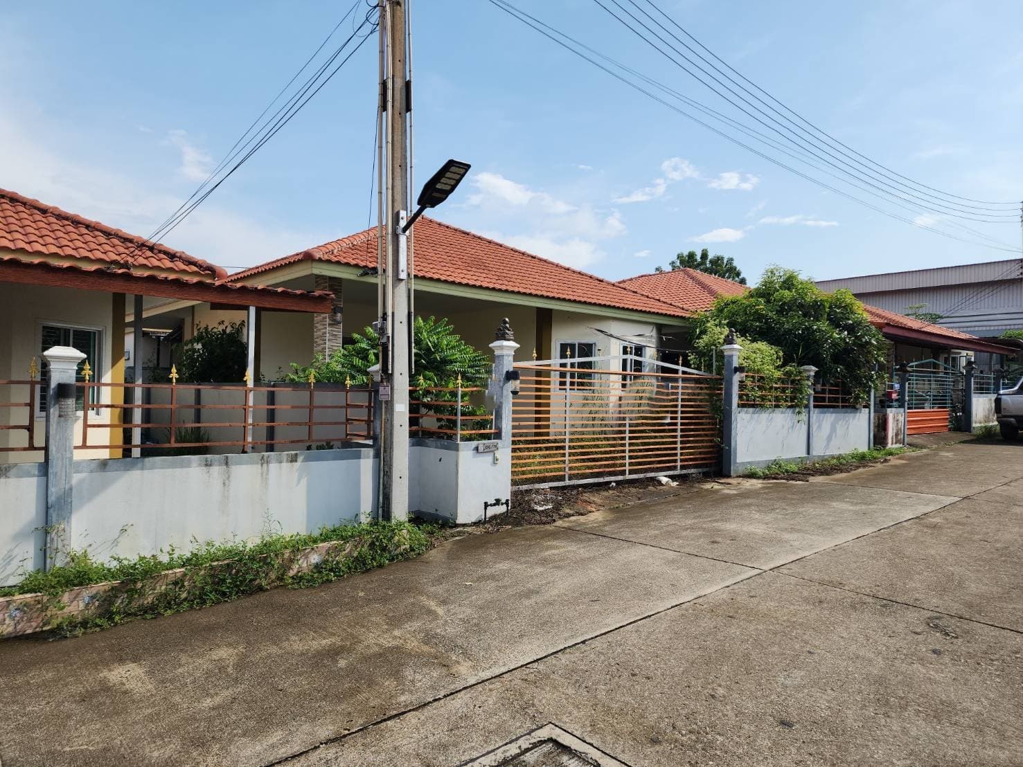 ประกาศฟรี! ซื้อ-ขาย-เช่า คอนโด บ้าน ทาวน์โฮม ที่ดิน และพื้นที่เชิงพาณิชย์ทั่วประเทศไทย ทุกทำเล ทุกงบประมาณ ไม่มีค่าใช้จ่าย ลงง่าย ขายไว เข้าถึงผู้ซื้อโดยตรง 2 257214pic1.jpg