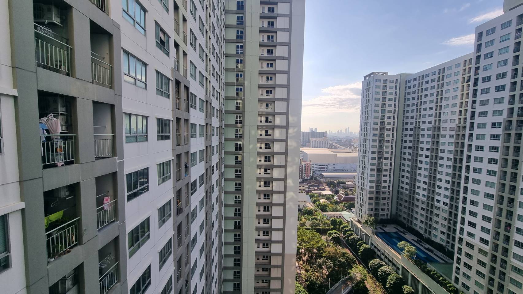 ประกาศฟรี! ซื้อ-ขาย-เช่า คอนโด บ้าน ทาวน์โฮม ที่ดิน และพื้นที่เชิงพาณิชย์ทั่วประเทศไทย ทุกทำเล ทุกงบประมาณ ไม่มีค่าใช้จ่าย ลงง่าย ขายไว เข้าถึงผู้ซื้อโดยตรง 3 294035pic2.jpg