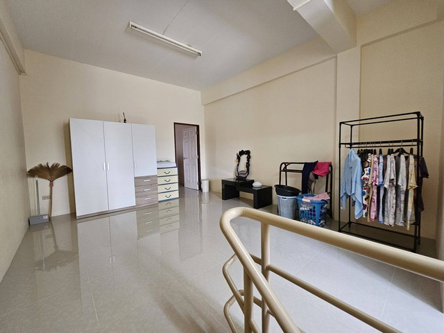 ประกาศฟรี! ซื้อ-ขาย-เช่า คอนโด บ้าน ทาวน์โฮม ที่ดิน และพื้นที่เชิงพาณิชย์ทั่วประเทศไทย ทุกทำเล ทุกงบประมาณ ไม่มีค่าใช้จ่าย ลงง่าย ขายไว เข้าถึงผู้ซื้อโดยตรง 4 258002pic3.jpg