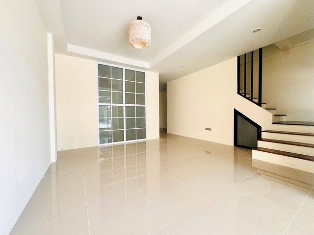 ประกาศฟรี! ซื้อ-ขาย-เช่า คอนโด บ้าน ทาวน์โฮม ที่ดิน และพื้นที่เชิงพาณิชย์ทั่วประเทศไทย ทุกทำเล ทุกงบประมาณ ไม่มีค่าใช้จ่าย ลงง่าย ขายไว เข้าถึงผู้ซื้อโดยตรง 3 317227pic2.jpg