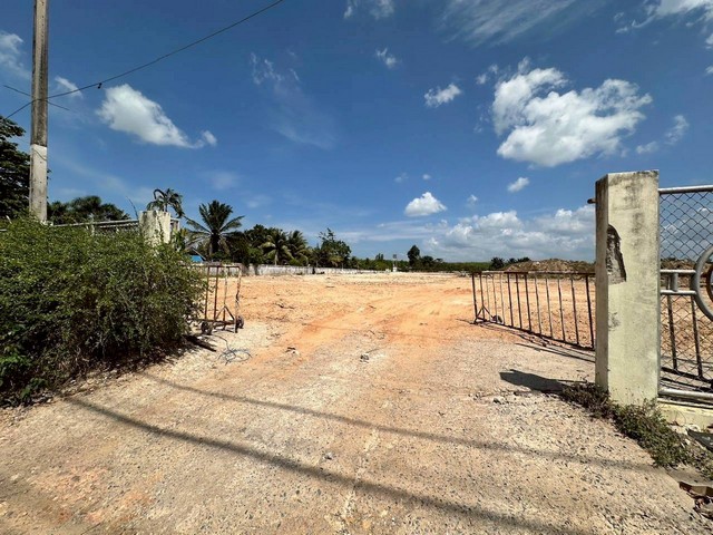 ประกาศฟรี! ซื้อ-ขาย-เช่า คอนโด บ้าน ทาวน์โฮม ที่ดิน และพื้นที่เชิงพาณิชย์ทั่วประเทศไทย ทุกทำเล ทุกงบประมาณ ไม่มีค่าใช้จ่าย ลงง่าย ขายไว เข้าถึงผู้ซื้อโดยตรง 3 258071pic2.jpg