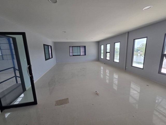 ประกาศฟรี! ซื้อ-ขาย-เช่า คอนโด บ้าน ทาวน์โฮม ที่ดิน และพื้นที่เชิงพาณิชย์ทั่วประเทศไทย ทุกทำเล ทุกงบประมาณ ไม่มีค่าใช้จ่าย ลงง่าย ขายไว เข้าถึงผู้ซื้อโดยตรง 4 518502pic3.jpg