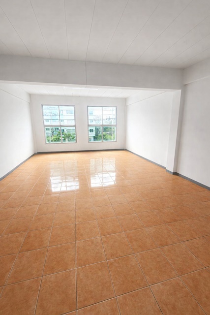 ประกาศฟรี! ซื้อ-ขาย-เช่า คอนโด บ้าน ทาวน์โฮม ที่ดิน และพื้นที่เชิงพาณิชย์ทั่วประเทศไทย ทุกทำเล ทุกงบประมาณ ไม่มีค่าใช้จ่าย ลงง่าย ขายไว เข้าถึงผู้ซื้อโดยตรง 5 317119pic4.jpg