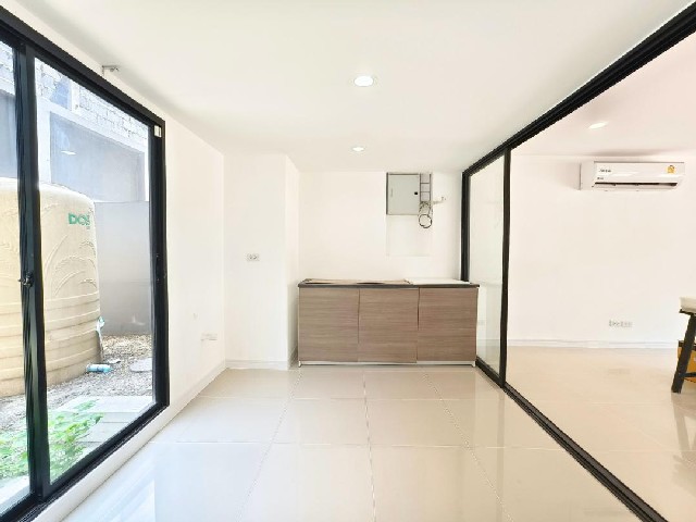 ประกาศฟรี! ซื้อ-ขาย-เช่า คอนโด บ้าน ทาวน์โฮม ที่ดิน และพื้นที่เชิงพาณิชย์ทั่วประเทศไทย ทุกทำเล ทุกงบประมาณ ไม่มีค่าใช้จ่าย ลงง่าย ขายไว เข้าถึงผู้ซื้อโดยตรง 4 316898pic3.jpg