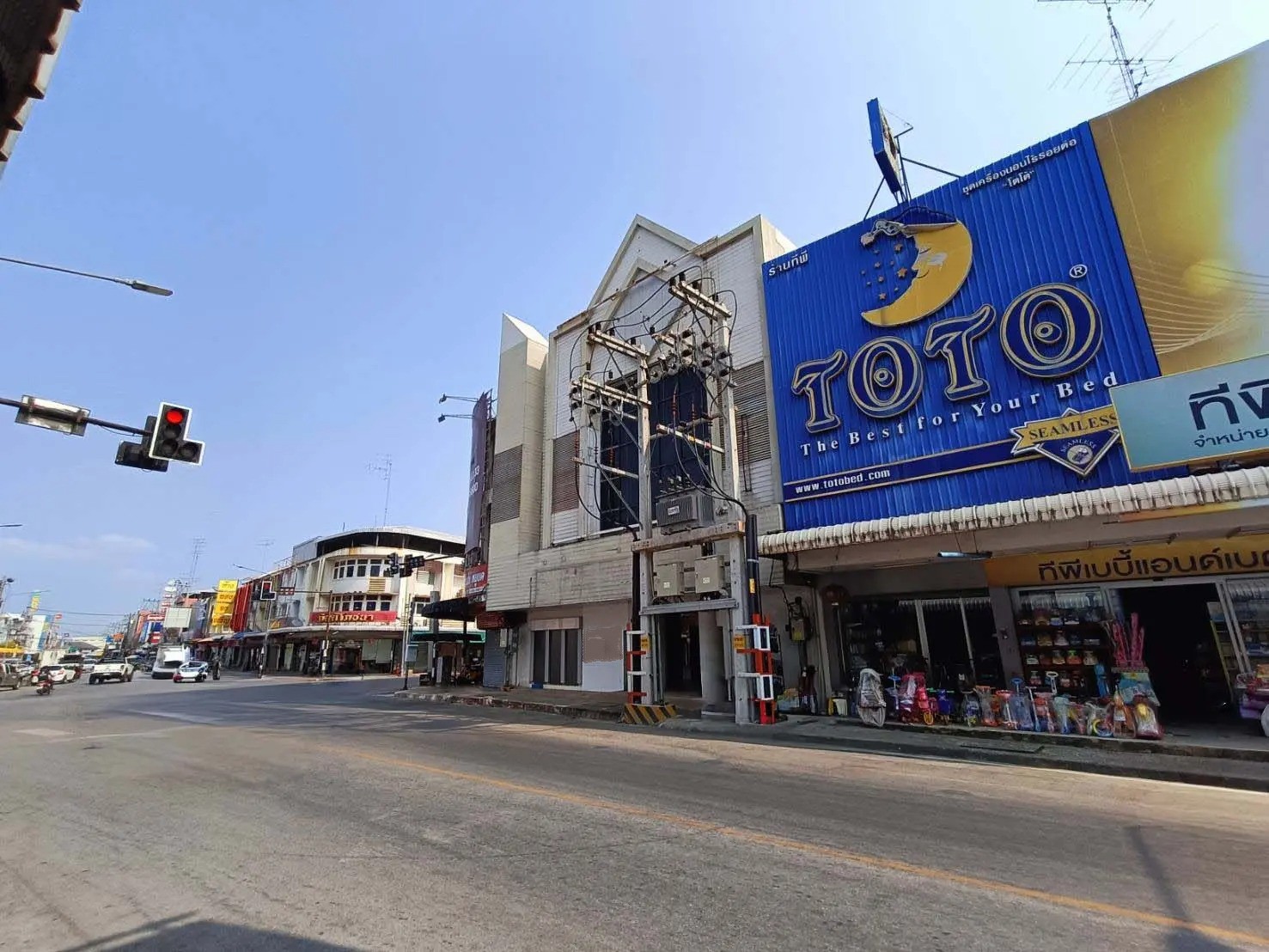 ประกาศฟรี! ซื้อ-ขาย-เช่า คอนโด บ้าน ทาวน์โฮม ที่ดิน และพื้นที่เชิงพาณิชย์ทั่วประเทศไทย ทุกทำเล ทุกงบประมาณ ไม่มีค่าใช้จ่าย ลงง่าย ขายไว เข้าถึงผู้ซื้อโดยตรง 3 256720pic2.jpg