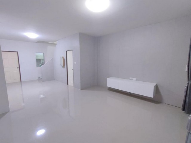 ประกาศฟรี! ซื้อ-ขาย-เช่า คอนโด บ้าน ทาวน์โฮม ที่ดิน และพื้นที่เชิงพาณิชย์ทั่วประเทศไทย ทุกทำเล ทุกงบประมาณ ไม่มีค่าใช้จ่าย ลงง่าย ขายไว เข้าถึงผู้ซื้อโดยตรง 4 300777pic3.jpg