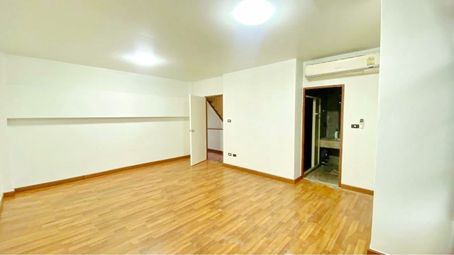 ประกาศฟรี! ซื้อ-ขาย-เช่า คอนโด บ้าน ทาวน์โฮม ที่ดิน และพื้นที่เชิงพาณิชย์ทั่วประเทศไทย ทุกทำเล ทุกงบประมาณ ไม่มีค่าใช้จ่าย ลงง่าย ขายไว เข้าถึงผู้ซื้อโดยตรง 3 317198pic2.jpg