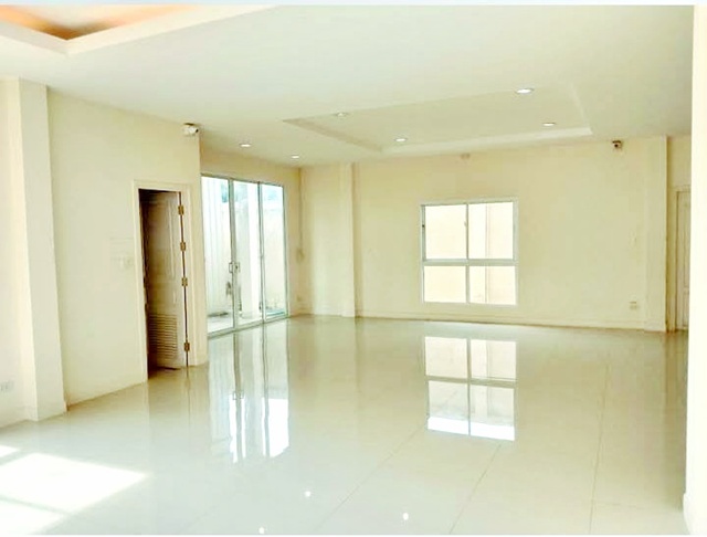 ประกาศฟรี! ซื้อ-ขาย-เช่า คอนโด บ้าน ทาวน์โฮม ที่ดิน และพื้นที่เชิงพาณิชย์ทั่วประเทศไทย ทุกทำเล ทุกงบประมาณ ไม่มีค่าใช้จ่าย ลงง่าย ขายไว เข้าถึงผู้ซื้อโดยตรง 3 317191pic2.jpg