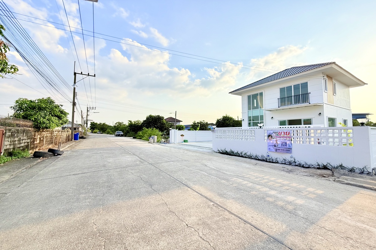 ประกาศฟรี! ซื้อ-ขาย-เช่า คอนโด บ้าน ทาวน์โฮม ที่ดิน และพื้นที่เชิงพาณิชย์ทั่วประเทศไทย ทุกทำเล ทุกงบประมาณ ไม่มีค่าใช้จ่าย ลงง่าย ขายไว เข้าถึงผู้ซื้อโดยตรง 4 510201pic3.jpg