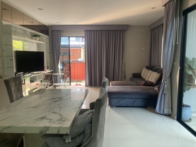 ประกาศฟรี! ซื้อ-ขาย-เช่า คอนโด บ้าน ทาวน์โฮม ที่ดิน และพื้นที่เชิงพาณิชย์ทั่วประเทศไทย ทุกทำเล ทุกงบประมาณ ไม่มีค่าใช้จ่าย ลงง่าย ขายไว เข้าถึงผู้ซื้อโดยตรง 5 518690pic4.jpg