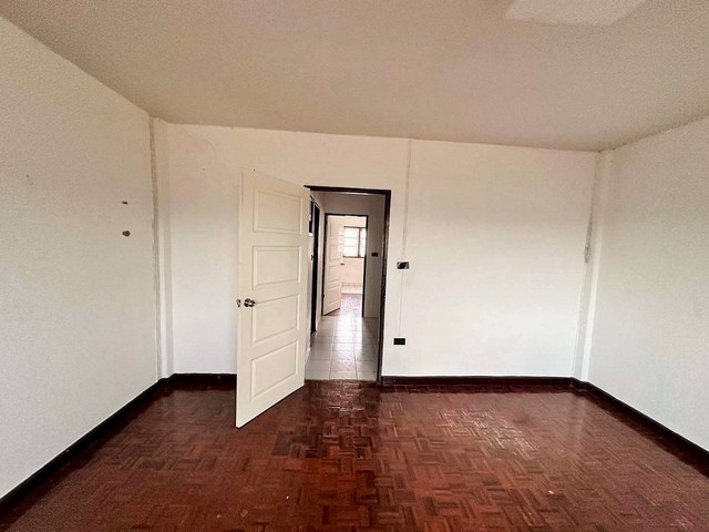 ประกาศฟรี! ซื้อ-ขาย-เช่า คอนโด บ้าน ทาวน์โฮม ที่ดิน และพื้นที่เชิงพาณิชย์ทั่วประเทศไทย ทุกทำเล ทุกงบประมาณ ไม่มีค่าใช้จ่าย ลงง่าย ขายไว เข้าถึงผู้ซื้อโดยตรง 5 317371pic4.jpg