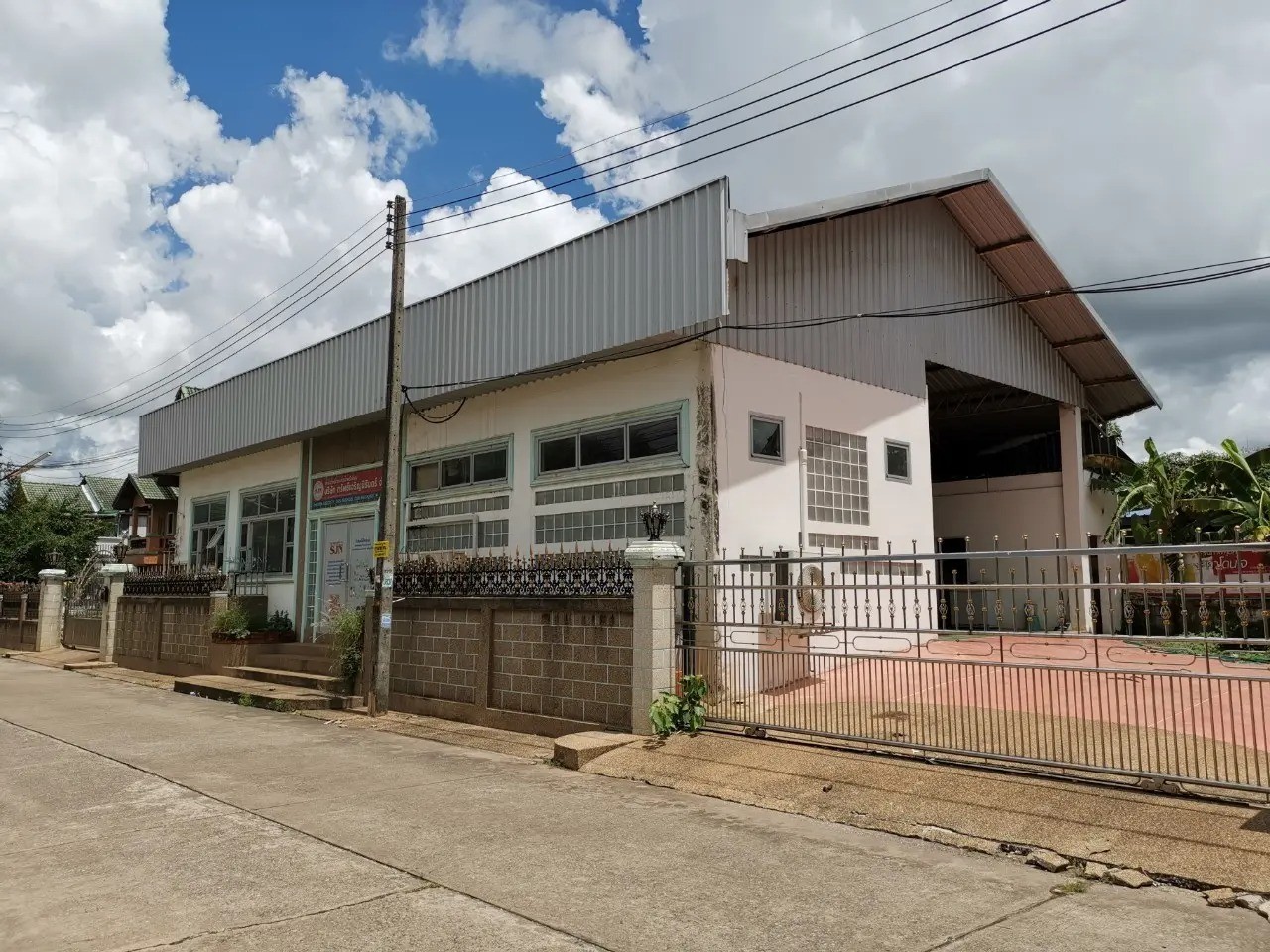 ประกาศฟรี! ซื้อ-ขาย-เช่า คอนโด บ้าน ทาวน์โฮม ที่ดิน และพื้นที่เชิงพาณิชย์ทั่วประเทศไทย ทุกทำเล ทุกงบประมาณ ไม่มีค่าใช้จ่าย ลงง่าย ขายไว เข้าถึงผู้ซื้อโดยตรง 4 256740pic3.jpg