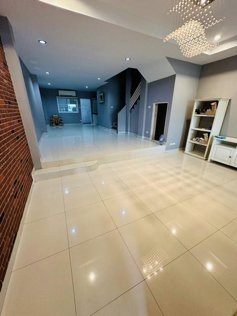 ประกาศฟรี! ซื้อ-ขาย-เช่า คอนโด บ้าน ทาวน์โฮม ที่ดิน และพื้นที่เชิงพาณิชย์ทั่วประเทศไทย ทุกทำเล ทุกงบประมาณ ไม่มีค่าใช้จ่าย ลงง่าย ขายไว เข้าถึงผู้ซื้อโดยตรง 5 518614pic4.jpg