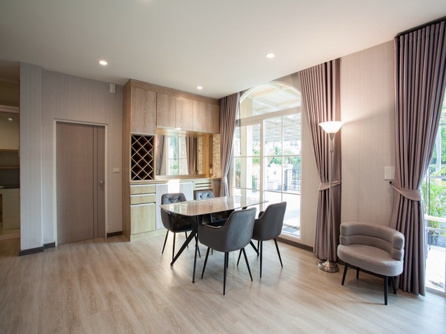 ประกาศฟรี! ซื้อ-ขาย-เช่า คอนโด บ้าน ทาวน์โฮม ที่ดิน และพื้นที่เชิงพาณิชย์ทั่วประเทศไทย ทุกทำเล ทุกงบประมาณ ไม่มีค่าใช้จ่าย ลงง่าย ขายไว เข้าถึงผู้ซื้อโดยตรง 5 515810pic4.jpg