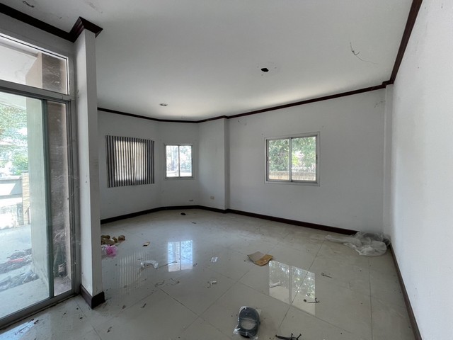 ประกาศฟรี! ซื้อ-ขาย-เช่า คอนโด บ้าน ทาวน์โฮม ที่ดิน และพื้นที่เชิงพาณิชย์ทั่วประเทศไทย ทุกทำเล ทุกงบประมาณ ไม่มีค่าใช้จ่าย ลงง่าย ขายไว เข้าถึงผู้ซื้อโดยตรง 5 258205pic4.jpg