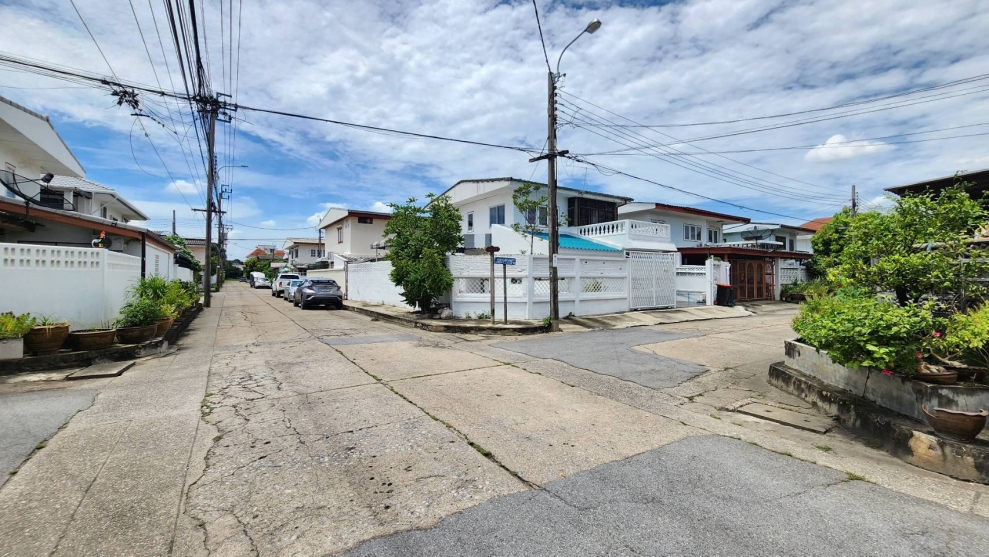 ประกาศฟรี! ซื้อ-ขาย-เช่า คอนโด บ้าน ทาวน์โฮม ที่ดิน และพื้นที่เชิงพาณิชย์ทั่วประเทศไทย ทุกทำเล ทุกงบประมาณ ไม่มีค่าใช้จ่าย ลงง่าย ขายไว เข้าถึงผู้ซื้อโดยตรง 3 515960pic2.jpg