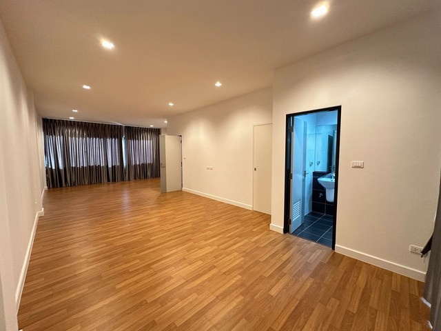 ประกาศฟรี! ซื้อ-ขาย-เช่า คอนโด บ้าน ทาวน์โฮม ที่ดิน และพื้นที่เชิงพาณิชย์ทั่วประเทศไทย ทุกทำเล ทุกงบประมาณ ไม่มีค่าใช้จ่าย ลงง่าย ขายไว เข้าถึงผู้ซื้อโดยตรง 4 518936pic3.jpg