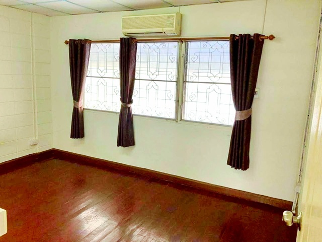 ประกาศฟรี! ซื้อ-ขาย-เช่า คอนโด บ้าน ทาวน์โฮม ที่ดิน และพื้นที่เชิงพาณิชย์ทั่วประเทศไทย ทุกทำเล ทุกงบประมาณ ไม่มีค่าใช้จ่าย ลงง่าย ขายไว เข้าถึงผู้ซื้อโดยตรง 4 258353pic3.jpg