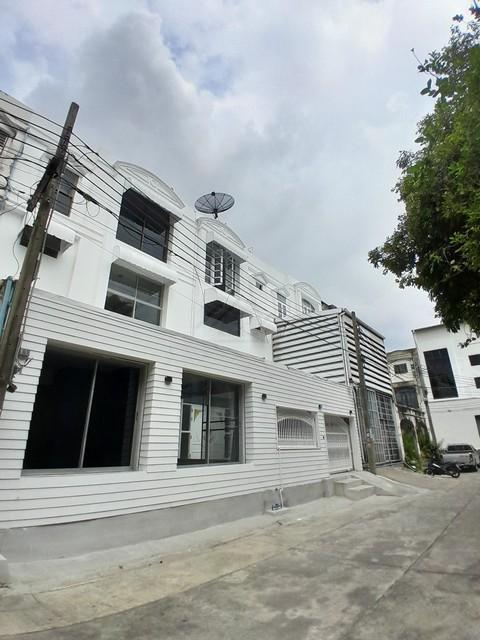 ประกาศฟรี! ซื้อ-ขาย-เช่า คอนโด บ้าน ทาวน์โฮม ที่ดิน และพื้นที่เชิงพาณิชย์ทั่วประเทศไทย ทุกทำเล ทุกงบประมาณ ไม่มีค่าใช้จ่าย ลงง่าย ขายไว เข้าถึงผู้ซื้อโดยตรง 2 518830pic1.jpg