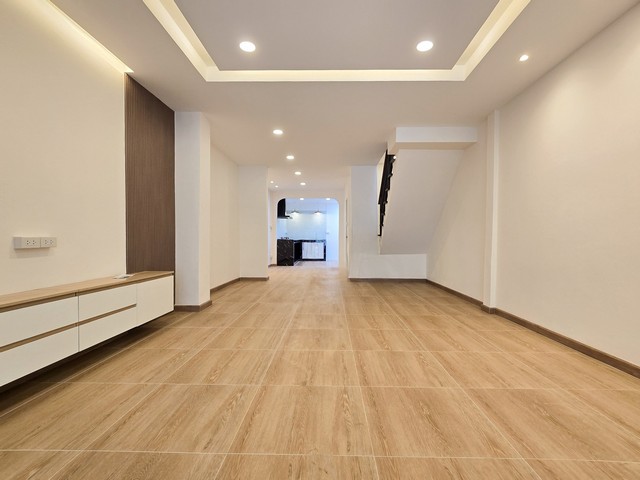 ประกาศฟรี! ซื้อ-ขาย-เช่า คอนโด บ้าน ทาวน์โฮม ที่ดิน และพื้นที่เชิงพาณิชย์ทั่วประเทศไทย ทุกทำเล ทุกงบประมาณ ไม่มีค่าใช้จ่าย ลงง่าย ขายไว เข้าถึงผู้ซื้อโดยตรง 4 518883pic3.jpg